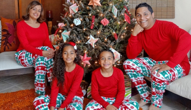 Pijamas familiares en la Navidad | Piccolo Mondo PR Blog